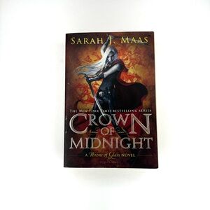 Crown of Midnight by Sarah J Mass